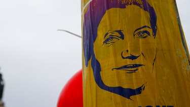 Une affiche de Simone Veil, place de la République à Paris
