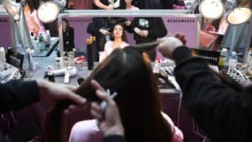 La mannequine Irina Shayk coiffée lors du défilé Victoria's Secret au Grand Palais à Paris le 30 novembre 2016 (photo d'illustration)
