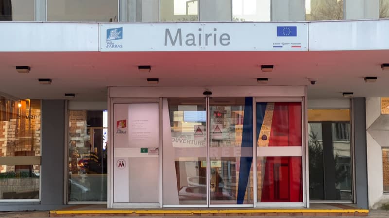 La devanture de la mairie d'Arras.