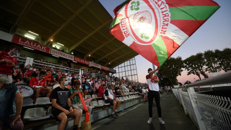 Biarritz: "Si on délocalise, le club est fini", la maire Arosteguy répond à Aldigé