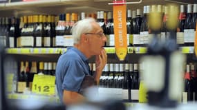 Selon Nielsen, ce sont les références de surgelé salé et d’alcools qui ont vu leur prix augmenter le plus, avec des hausses au-delà de +3% depuis deux mois. 