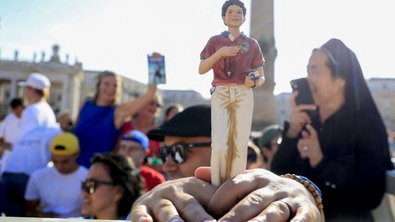 Près de 50.000 personnes étaient présentes ce dimanche au Vatican pour assister à la canonisation de l'adolescent. 