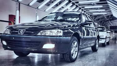 La "406 Khazar" est en réalité plutôt une Peugeot 405 modernisée.