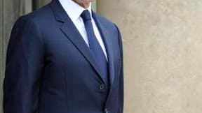 La majorité présidentielle presse Nicolas Sarkozy de s'exprimer sur les affaires qui éclaboussent des membres du gouvernement, voire de procéder rapidement à un remaniement ministériel pour ramener le calme. /Photo prise le 2 juillet 2010/REUTERS/Philippe