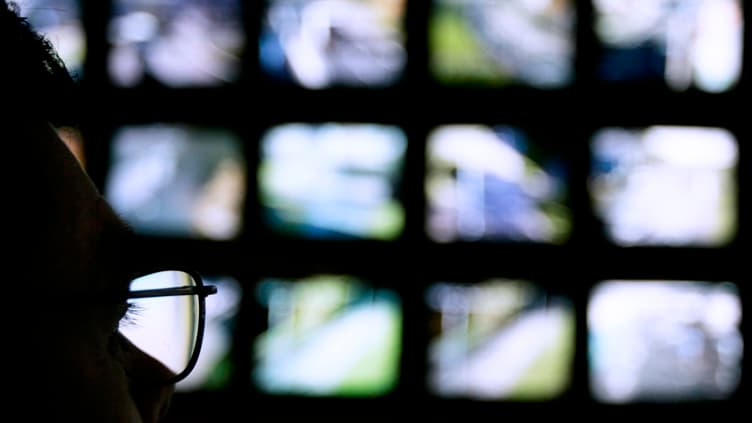 Dans l'appartement de Manhattan, Dominique Strauss-Kahn sera filmé 24h sur 24 et 7 jours sur 7 par des caméras de vidéo-surveillance.