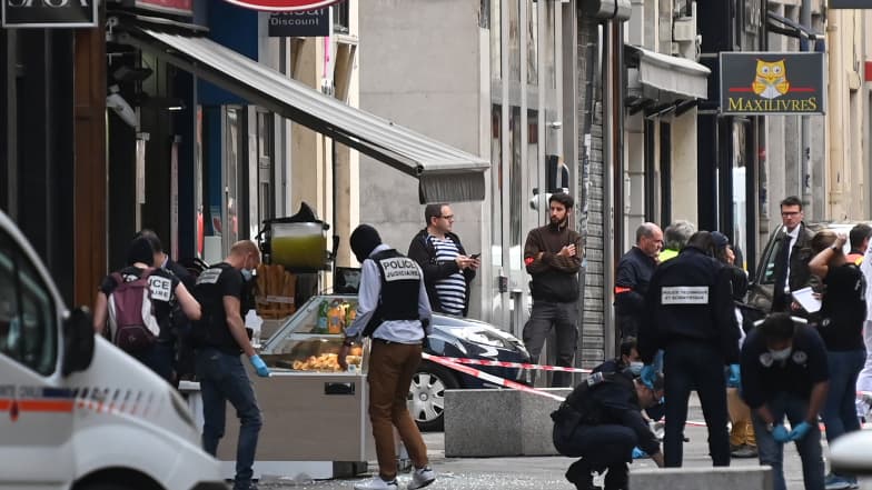 Le colis piégé a explosé devant une boutique La brioche dorée, vendredi 24 mai 2019. -