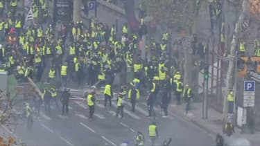 Manifestation des gilets jaunes sur les Champs-Élysées, le 24 novembre 2018