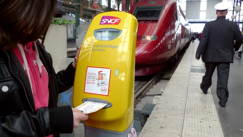 Mieux vaut avoir son billet avant de monter dans le train car à partir de mars le surcoût appliqué aux tickets achetés à bord pourra atteindre 15 euros.  