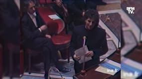 L'image de Jack Lang portant une veste Thierry Mugler à col Mao et sans cravate à l'Assemblée en 1985
