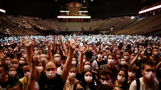 5000 spectateurs participent au concert-test d'Indochine, organisé à l'Accor Arena samedi 29 mai 2021