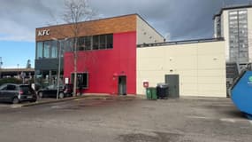 Le parking du KFC de Vénissieux (Rhône), où deux hommes ont été la cible de tirs le 5 janvier 2025.
