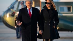 Le président américain Donald Trump et sa femme Melania Trump à la base Andrews, le 23 décembre 2020 dans le Maryland