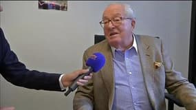 Jean-Marie Le Pen se dit victime d'une "vague d'épuration" au FN