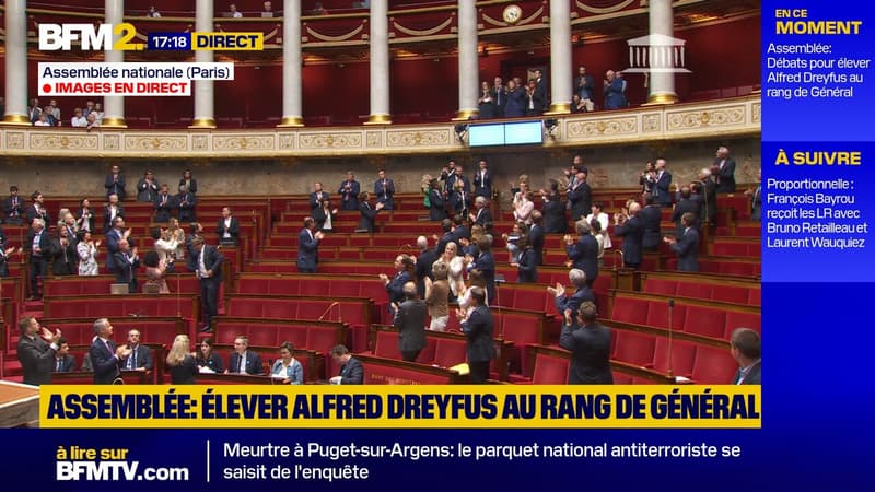 L'Assemblée approuve à l'unanimité l'élévation d'Alfred Dreyfus au grade...