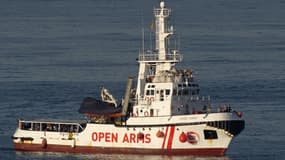 Cet été, le navire d'Open Arms a eu à plusieurs reprises à débarquer des migrants en Espagne après les refus des différents pays européens dont l'Italie et Malte