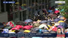 À Hong Kong, des manifestants tentent de pénétrer dans le Parlement