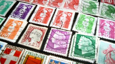 Le prix du timbre a beau augmenter, il rapporte de moins en moins à La Poste