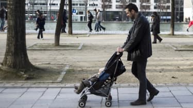 Pour un premier enfant, le congé parental passe à un an, si les deux parents le partagent.