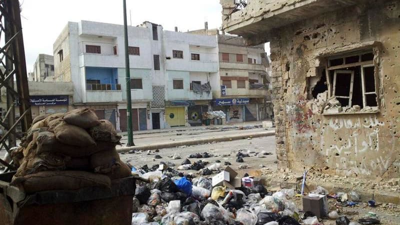 Dans une rue de Homs. A l'occasion d'une réunion des "Amis de la Syrie", à Tunis, la Ligue arabe a réclamé l'adoption d'une résolution du Conseil de sécurité de l'Onu appelant à un cessez-le-feu en Syrie, tandis que le Qatar a plaidé pour la constitution