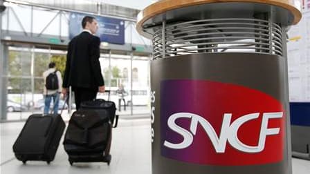 Le trafic SNCF sera partiellement perturbé jeudi, jour de grève nationale contre la réforme des retraites. Près d'un TGV sur deux circulera au départ ou à l'arrivée de Paris, une proportion similaire sur les axes Nord, Est et Atlantique et inférieure - un