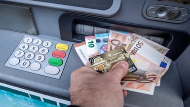 Un distributeur automatique de billets