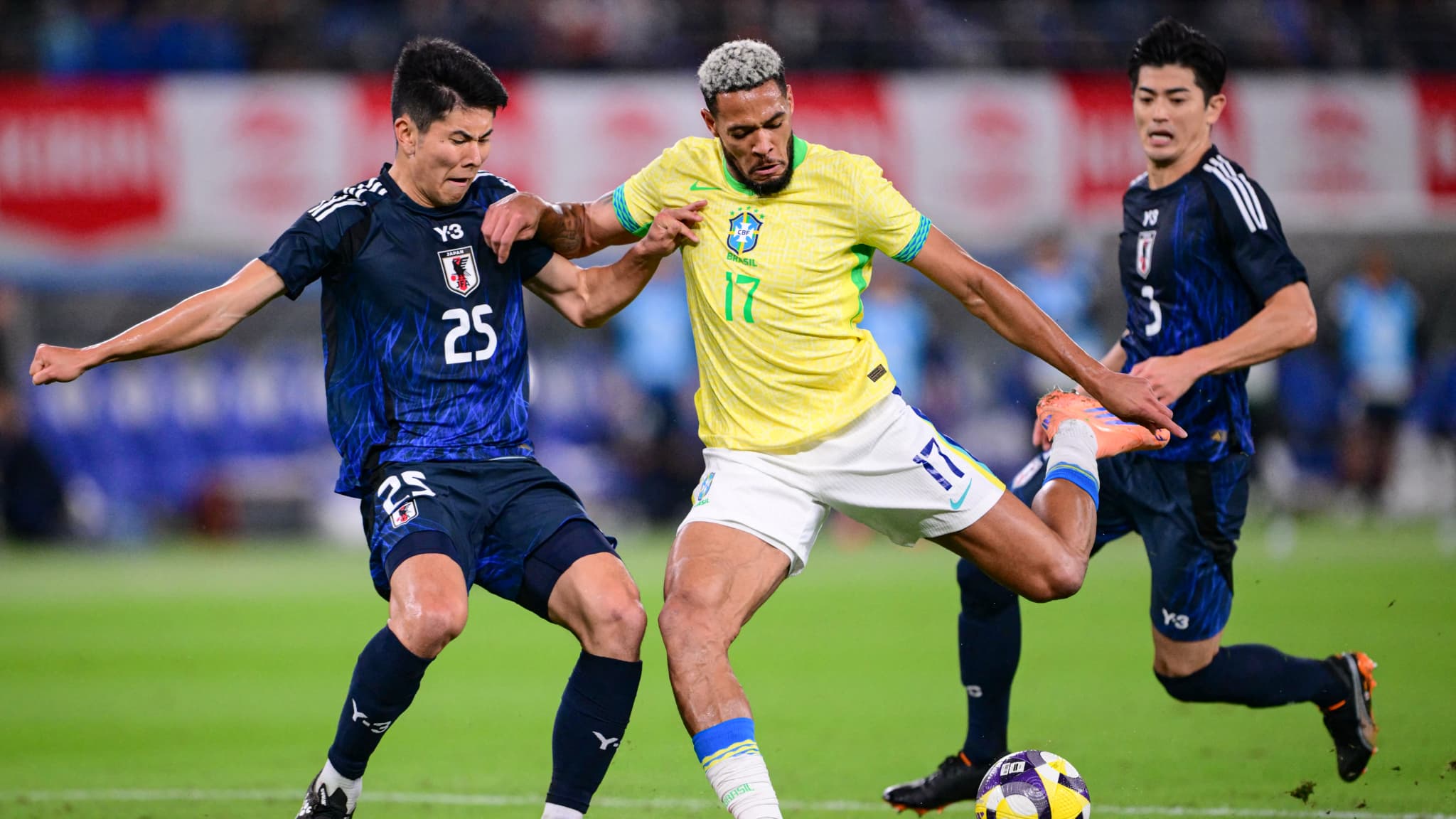 UNE FOLLE REMONTÉE POUR UNE VICTOIRE HISTORIQUE: LE JAPON RENVERSE LE BRÉSIL EN AMICAL