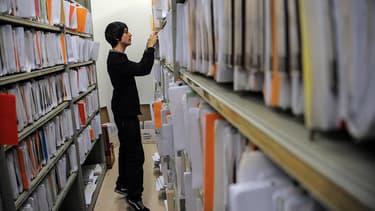 La dualité entre contrat à durée détérminée et inderterminée dans le marché du travail est universelle.