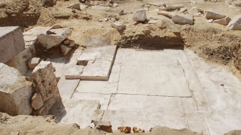 Les huit sarcophages contenant chacun une momie ont été découverts dans une pyramide de la nécropole de Dahchour.