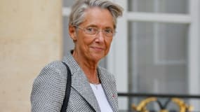 La ministre du Travail, Elisabeth Borne, quitte l'Elysée après un conseil des ministres, le 29 septembre 2021 à Paris