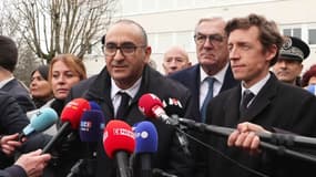 Les ministres de l'Éducation Edouard Geffray et de l'Intérieur Laurent Nuñez à Dijon le 15 décembre 2025