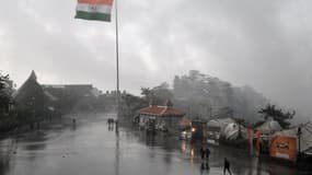 Un village du nord de l'Inde lors d'un orage le 26 mai 2017 (image d'illustration)