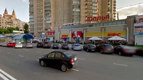 La nounou a été arrêtée par la police alors qu'elle brandissait la tête de sa victime et criait "Allah Akbar" devant la station de métro Oktyabrskoye Pole, dansle centre de Moscou.