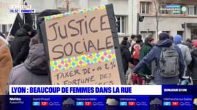 Grève du 7 mars: beaucoup de femmes dans la rue à Lyon