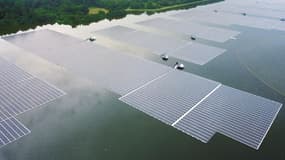 La centrale solaire flottante de Singapour 
