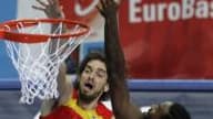Pau Gasol et l'Espagne ont fait mordre la poussière aux Français de Ronny Turiaf, jeudi en quart de finale de l'Euro.