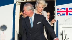 Le prince Charles et son épouse Camilla arrivent à la base aérienne d'Andrews, près de Washington, pour une visite officielle de quatre jours aux Etats-Unis le 17 mars 2015
