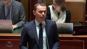 Retraites: Olivier Dussopt demande au Sénat "un vote unique sur l'ensemble du texte ainsi que sur les articles 9 à 20" 