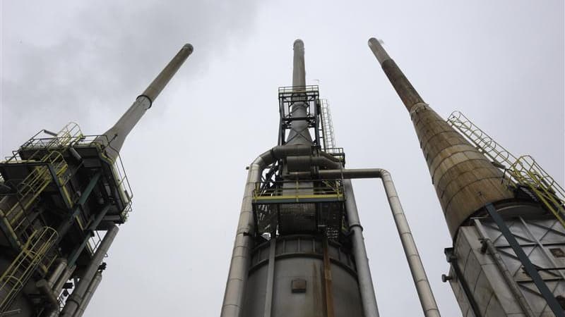 Les salariés de Petroplus s'inquiètent des retards pris par les travaux nécessaires au redémarrage de la raffinerie de Petit-Couronne, en Seine-Maritime, rrêtée depuis plus deux mois. Nicolas Sarkozy avait annoncé le 24 février dernier aux 550 salariés du