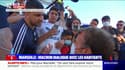 Emmanuel Macron interpellé par un éducateur dans les quartiers nord de Marseille