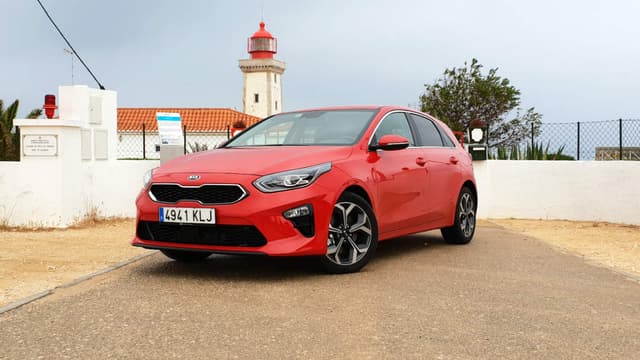 La nouvelle Ceed continue sur sa bonne lancée design et y ajoute une touche techno de très bonne facture.