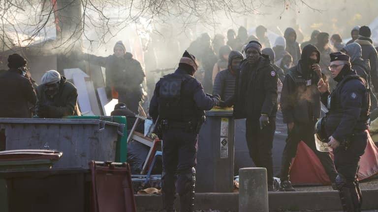 Evacuation par la police de consommateurs de crack d'un campement de fortune Porte de la Villette à Paris, le 24 janvier 2022 (image d'illustration)