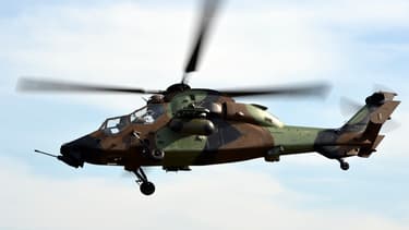 Un hélicoptère Tigre d'Airbus en vol lors d'une démonstration en 2015. (Photo d'illustration)