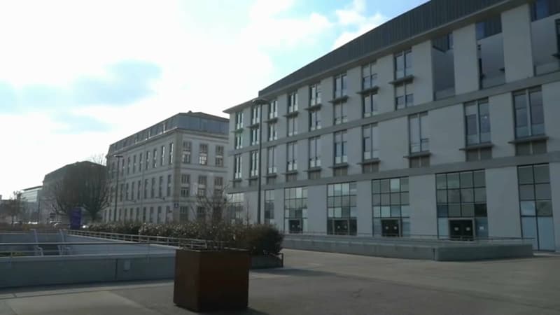 L'hôpital de la Croix-Rousse, à Lyon.