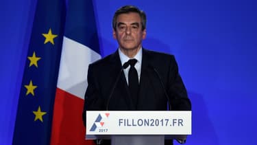 François Fillon avait révélé avoir travaillé pour Axa lundi, lors de sa conférence de presse