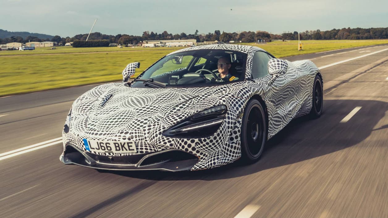 De l'extérieur, elle ressemble à une McLaren 720S, mais uniquement de l'extérieur.