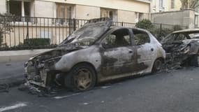 Les voitures après l'incendie, samedi matin.