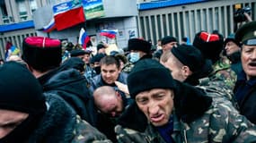 Scène de violence lors d'un rassemblement pro-russe à Lugansk dans l'Est de l'Ukraine.