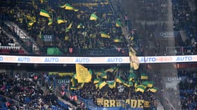Les supporters du FC Nantes au Parc des Princes lors de PSG-Nantes le 4 mars 2023