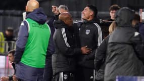 L'entraîneur des Girondins de Bordeaux Albert Riera expulsé à Le Basser, 27 avril 2024