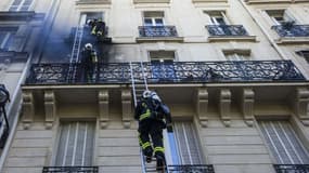 Les pompiers ont secouru sept personnes dans un immeuble en feu du 7e arrondissement.